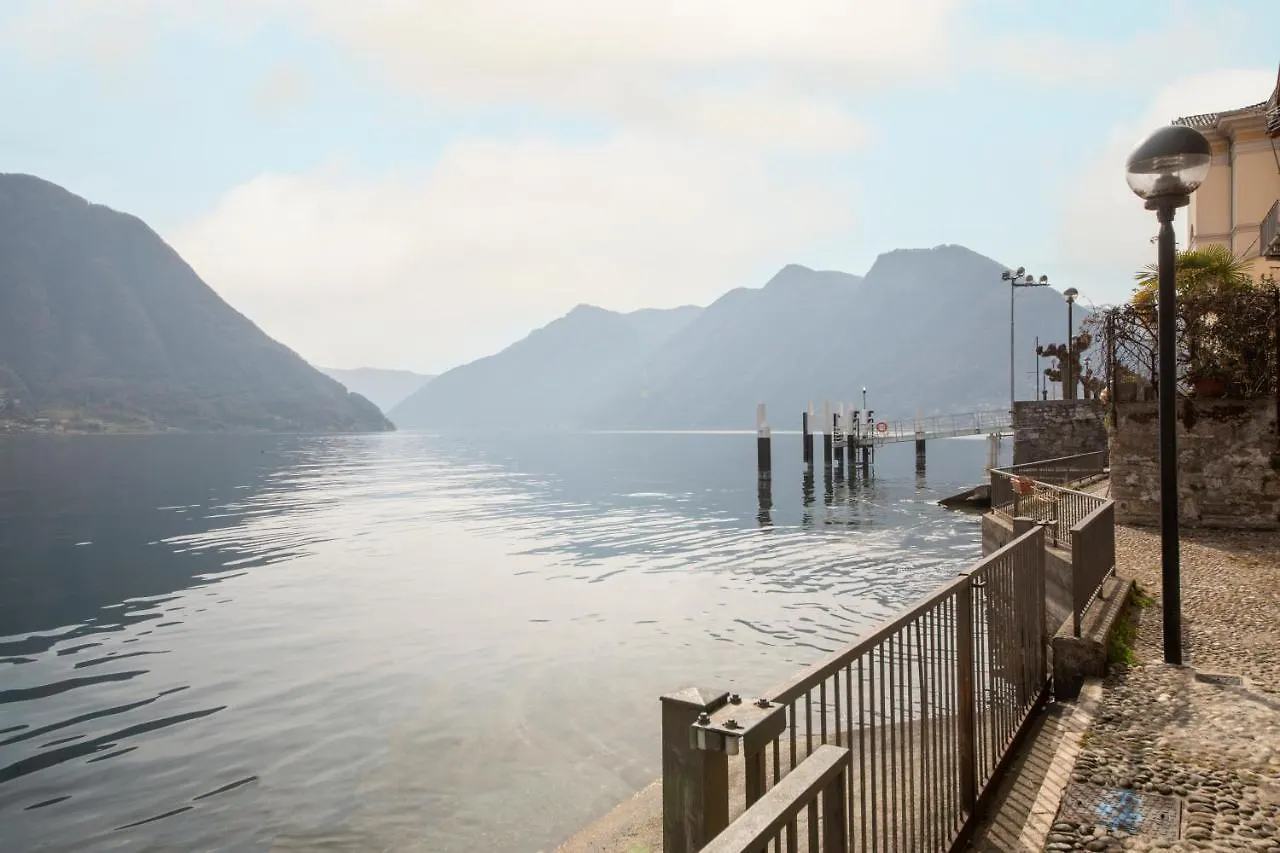 Apartment La Casa Del Pescatore - By Myhomeincomo Colonno Italy